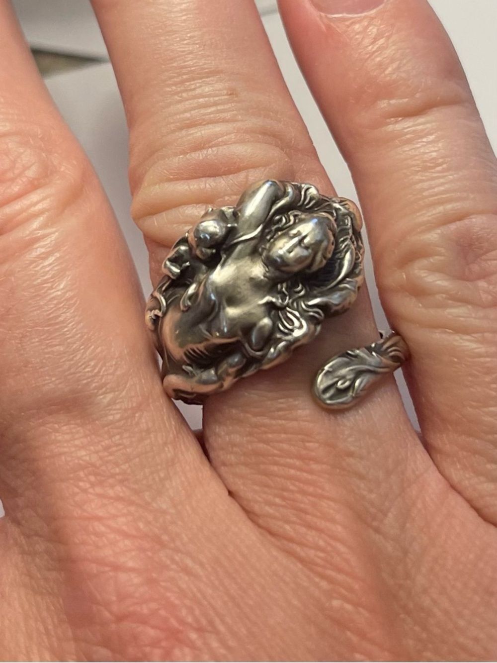 Size 7.5 - Spoon Ring Sterling Silver Beautiful Mother & Child Wrap Ring - Picture 1 of 8